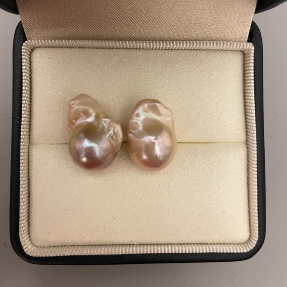 Natural Baroque Pearl Earrings - Picture 1 of 3